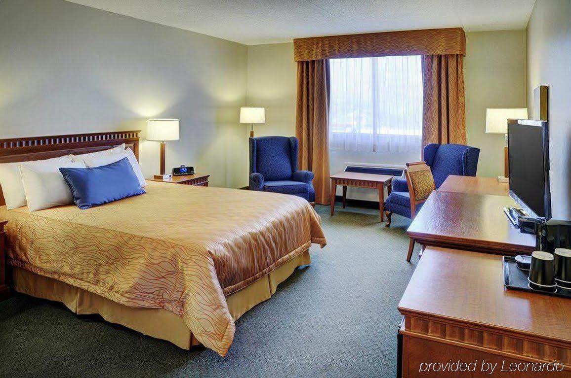 Travelway Inn סודברי מראה חיצוני תמונה
