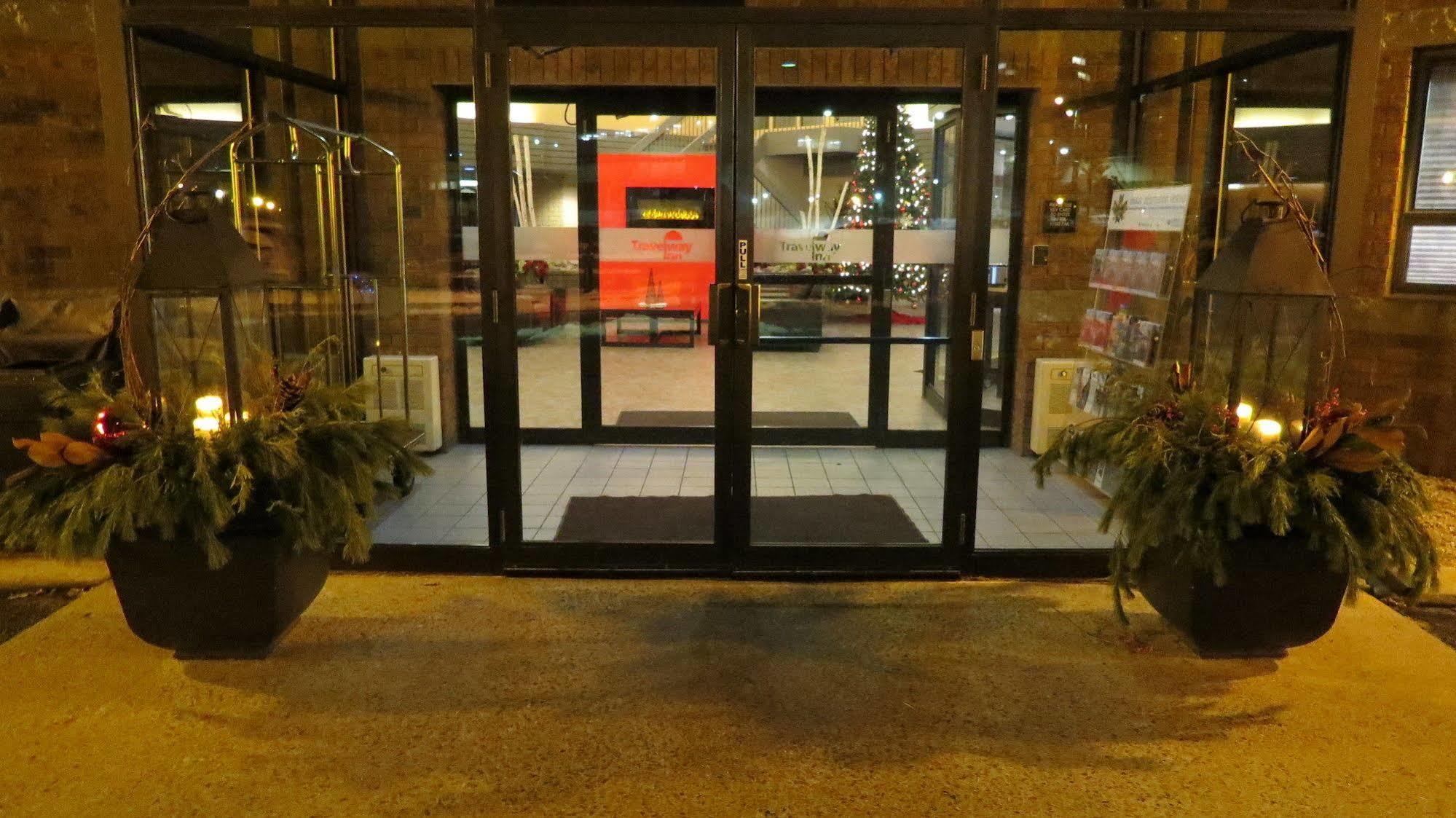 Travelway Inn סודברי מראה חיצוני תמונה