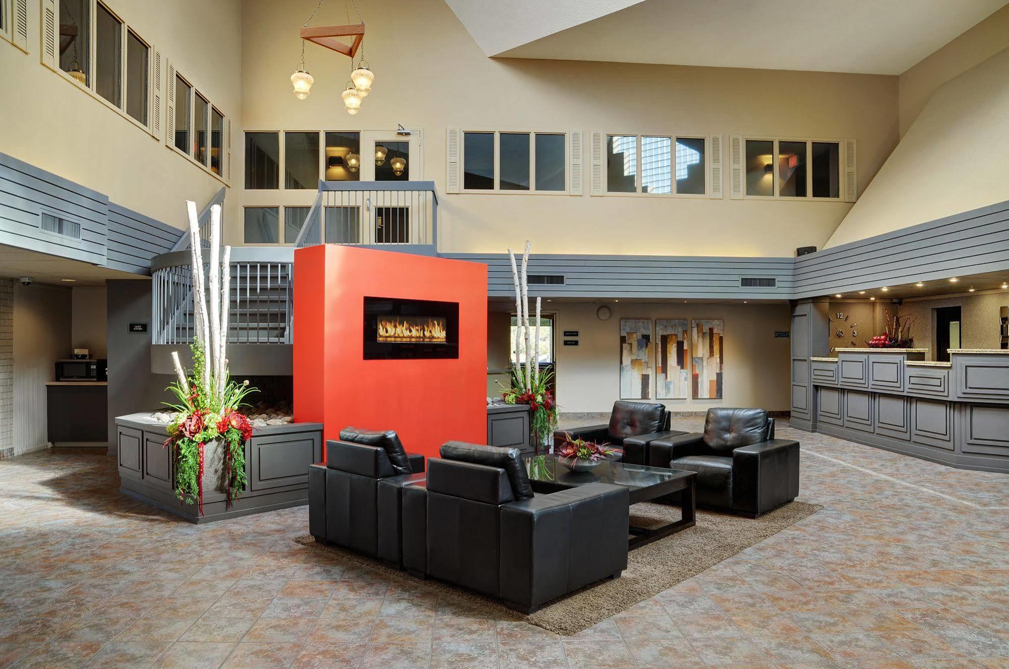 Travelway Inn סודברי מראה חיצוני תמונה