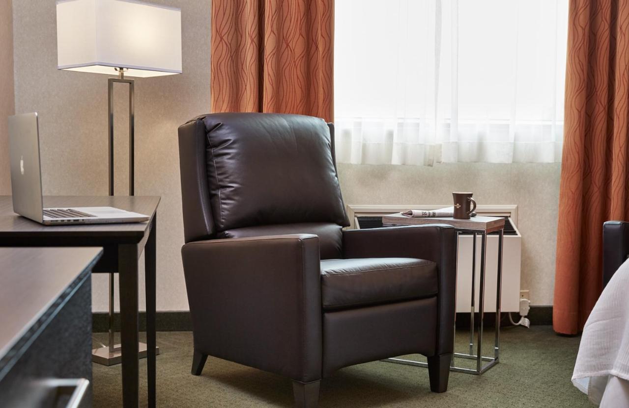 Travelway Inn סודברי מראה חיצוני תמונה